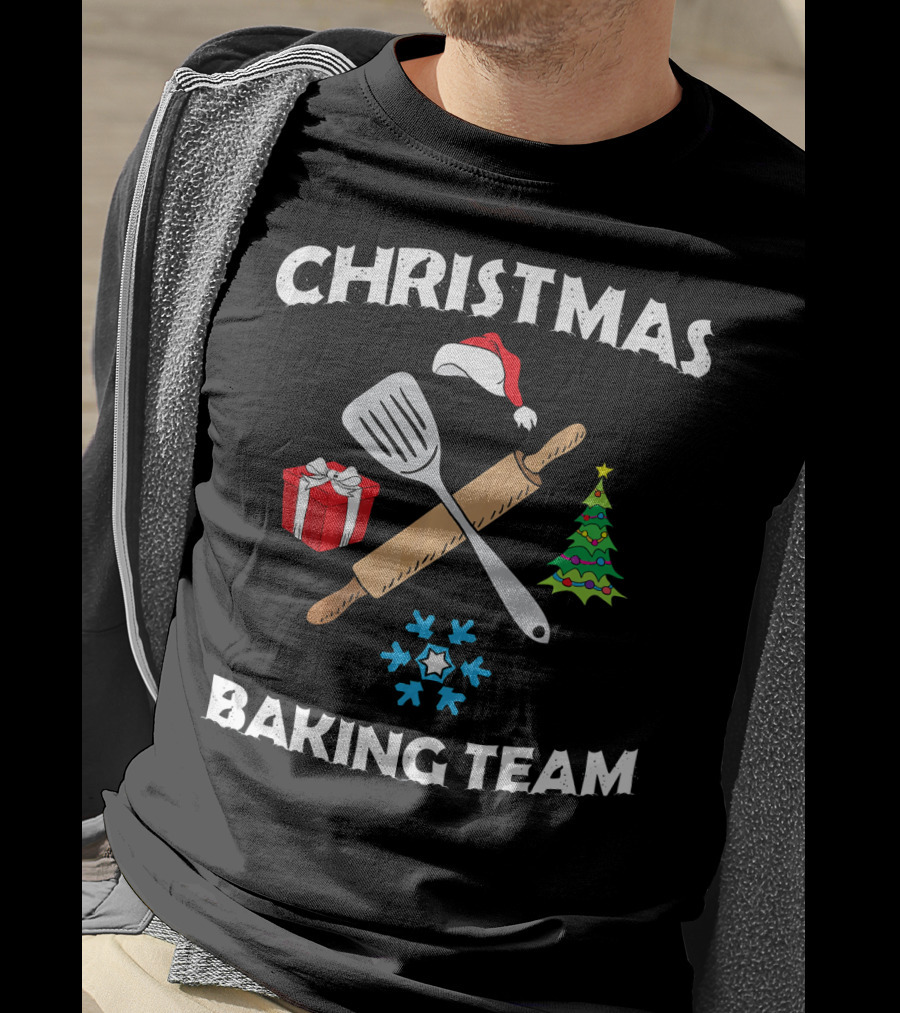 Christmas Baking Team Santa Hat Spatula Rolling Pin Tree Gift Snowflakes T-Shirt