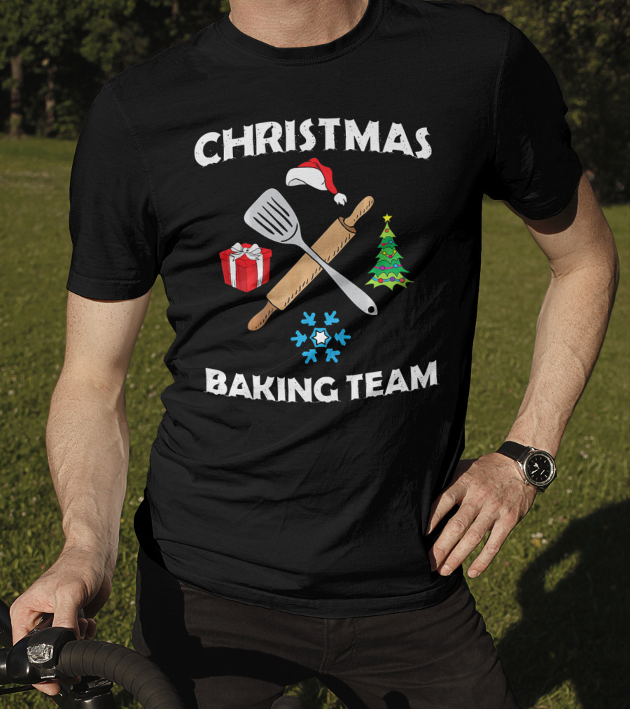 Christmas Baking Team Santa Hat Spatula Rolling Pin Tree Gift Snowflakes T-Shirt