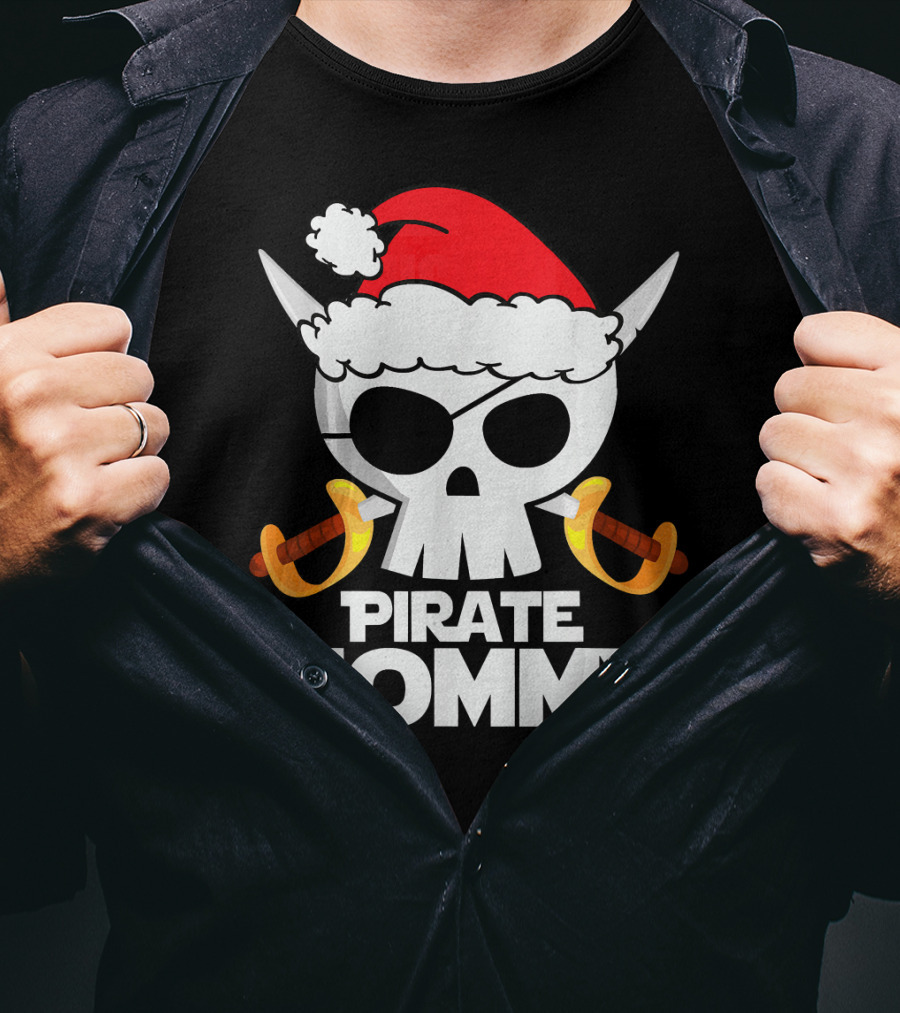 Funny Santa Claus Pirate Mommy Skull With Santa Hat And Swords T-Shirt