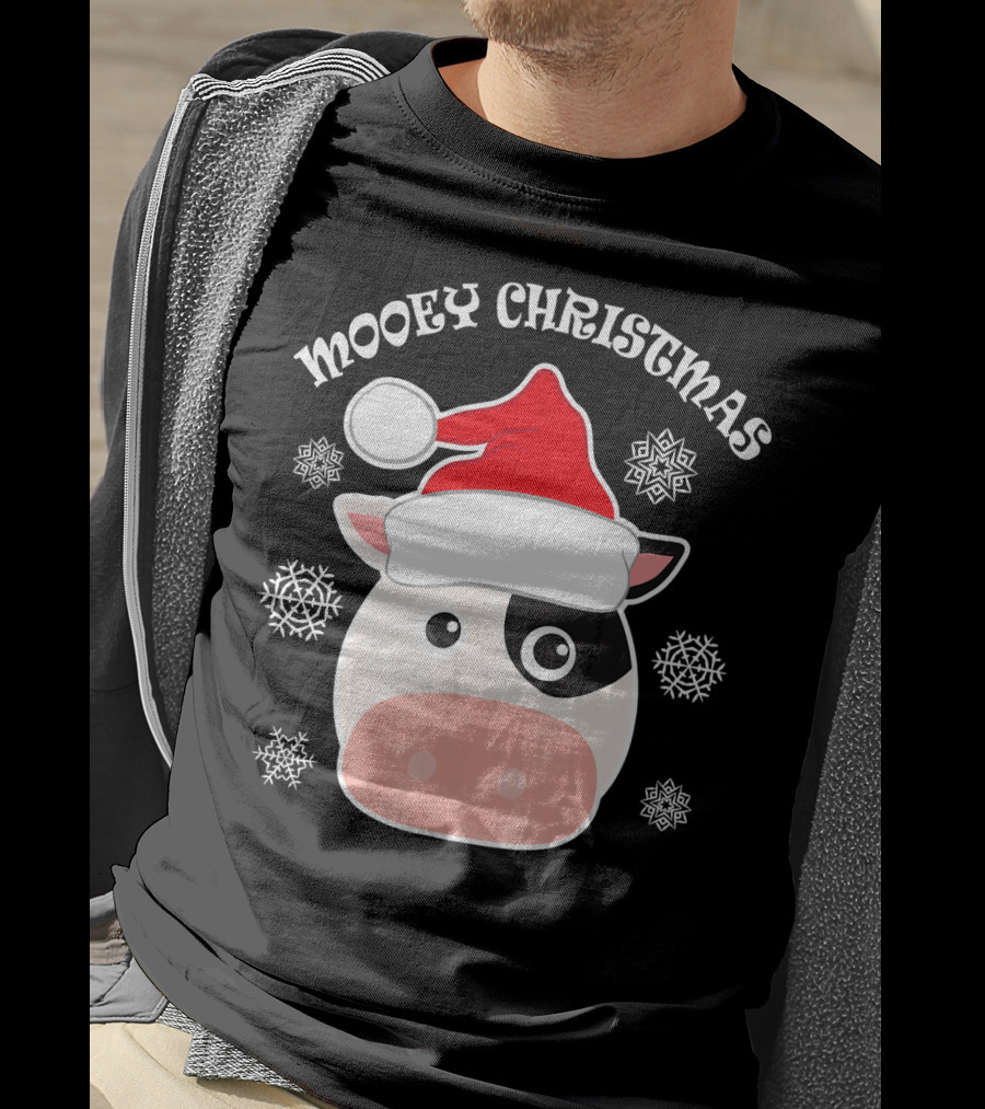 Mooey Christmas Cow Santa Hat Snowflakes T-Shirt