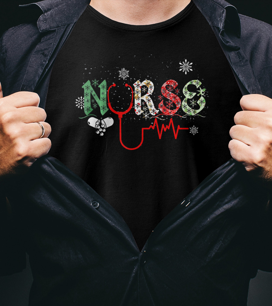 Nurse Christmas Holiday Stethoscope Snowflakes T-Shirt
