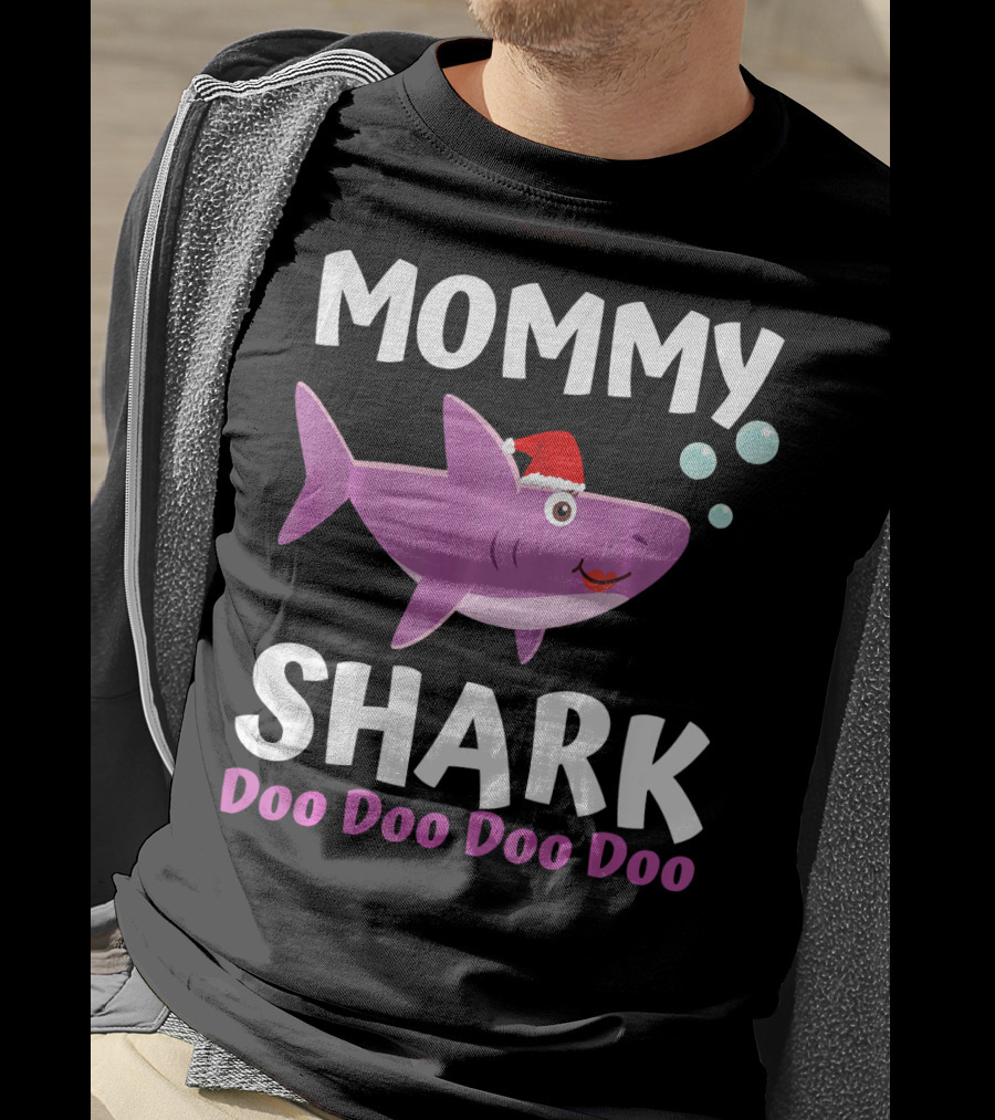 Mommy Shark Doo Doo Doo Doo Christmas Mommy Shark T-Shirt