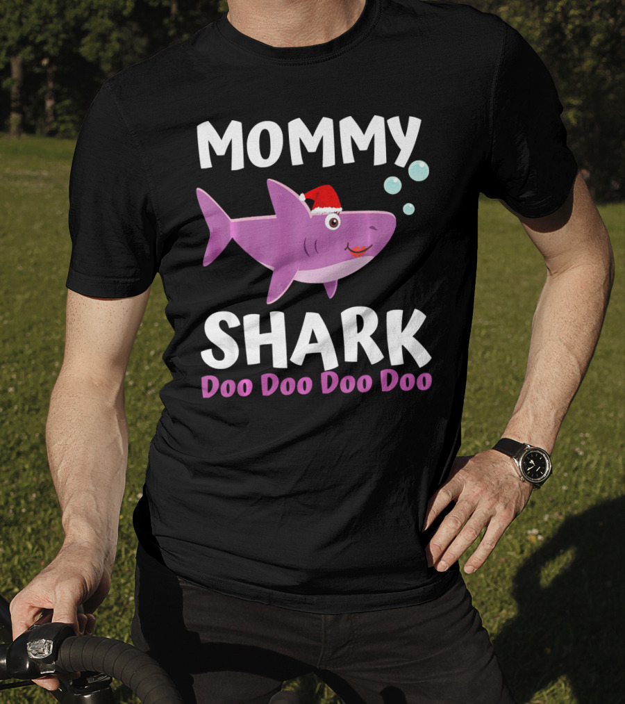 Mommy Shark Doo Doo Doo Doo Christmas Mommy Shark T-Shirt