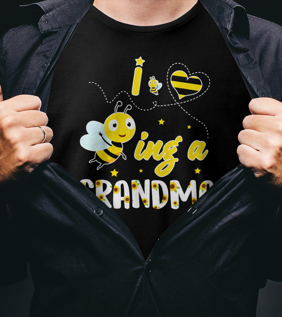 I Love Being A Great Grandma Bee-Themed Funny Family T-Shirt