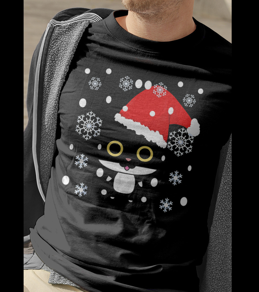 Cute Kawaii Cat With Santa Hat And Snowflakes Christmas T-Shirt