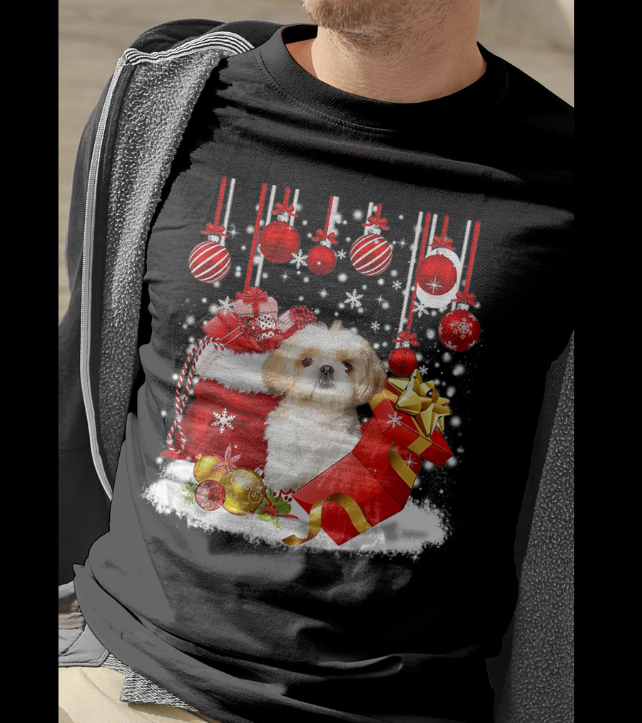 Shih Tzu Christmas Holiday Decorations With Dog And Festive Snow Ornaments T-Shirt