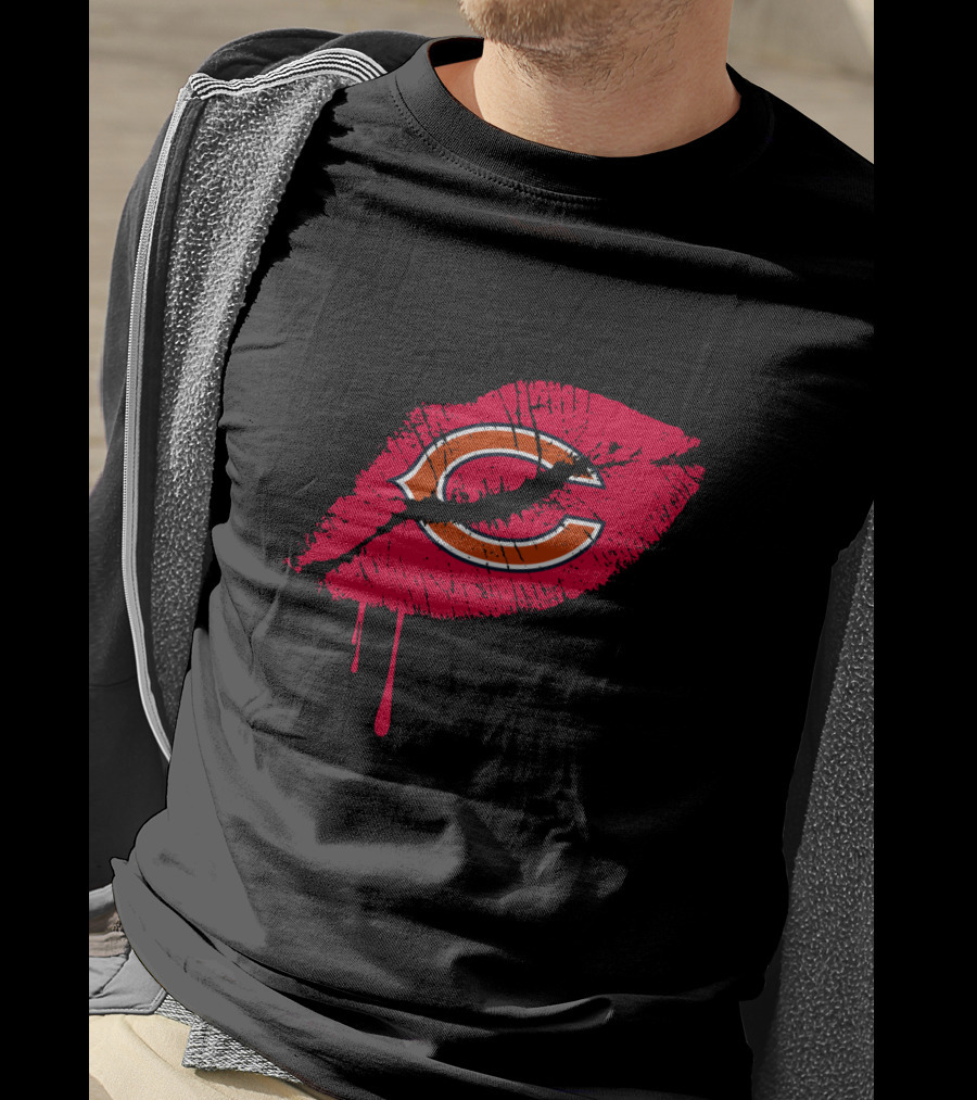 Chicago Bears Logo Within Red Lip Print T-Shirt