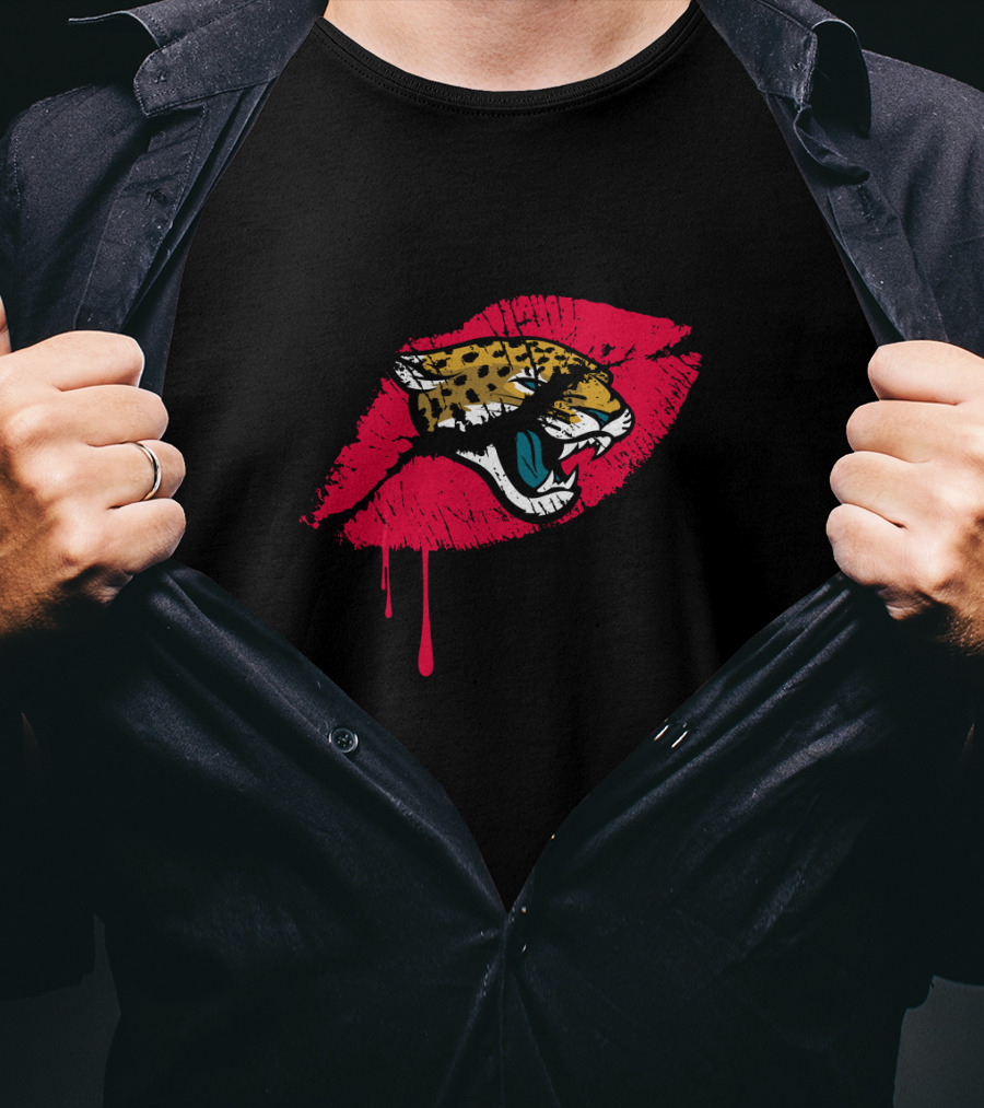 Jacksonville Jaguars Fierce Lip Art T-Shirt