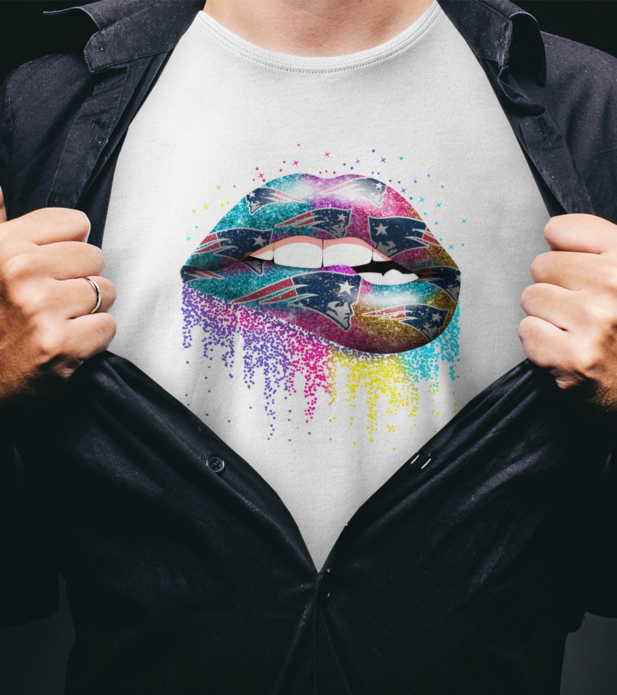 New England Patriots Glitter Lips Fan T-Shirt