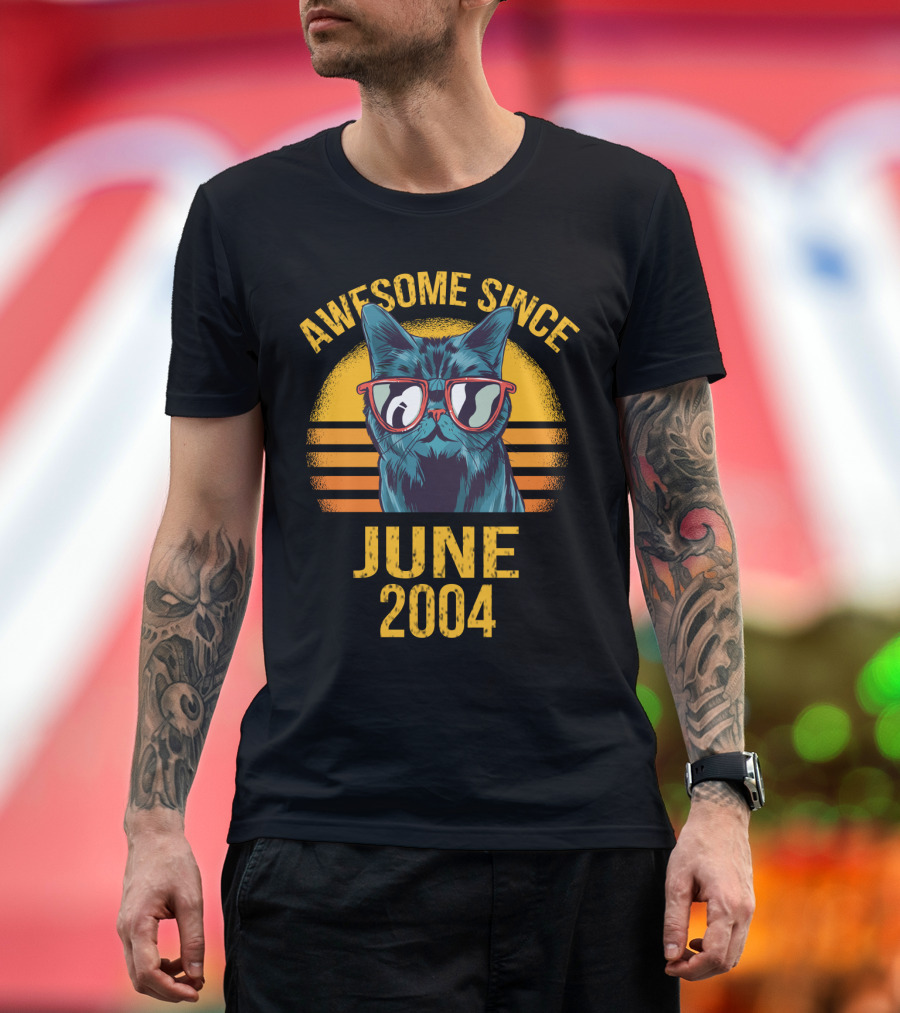 Awesome Cat Dad June 2004 Vintage Retro Sunglasses T-Shirt